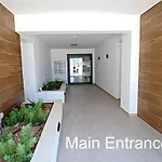 Апартаменты Golden Tree Паралимни