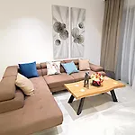 Golden Tree Apartment *