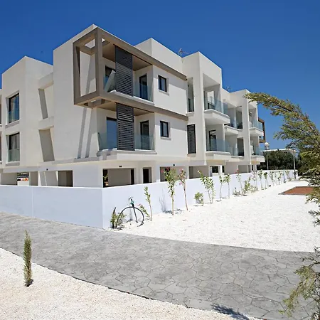 Golden Tree Paralimni