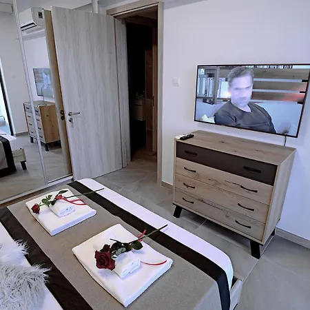 Golden Tree * Paralimni