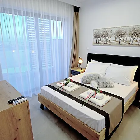 Golden Tree Apartament