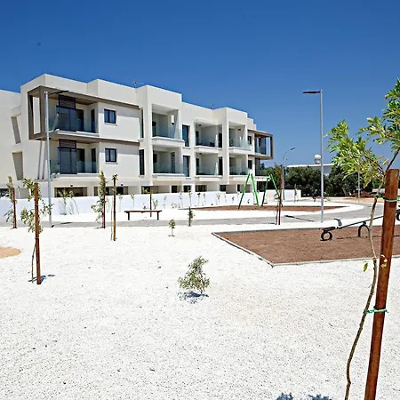 Golden Tree Appartamento Paralimni