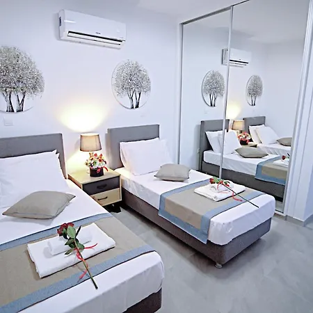 Golden Tree Apartament *