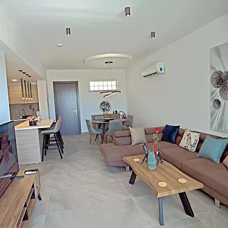 Golden Tree Apartament *