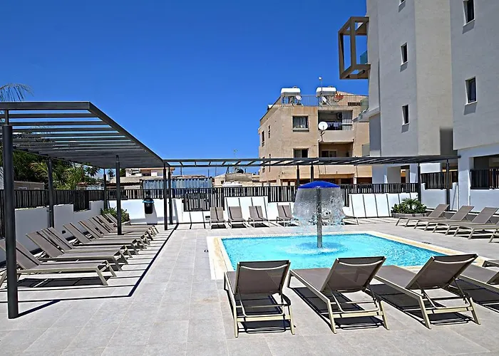 Golden Tree Apartamento Paralimni