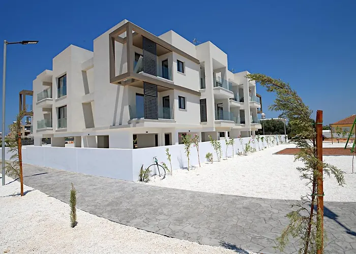 Golden Tree Paralimni