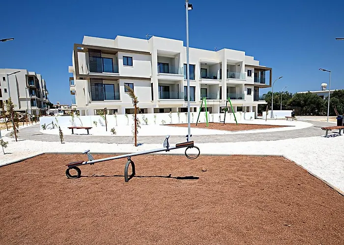 Golden Tree Apartamento Paralimni
