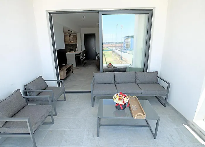 Golden Tree Apartamento Paralimni